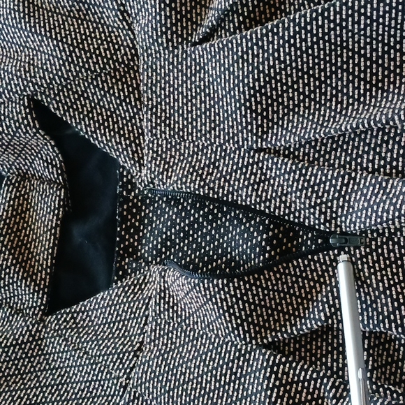 BCBG cute strapless mini peplum Party dress with keyhole back - Picture 7 of 13